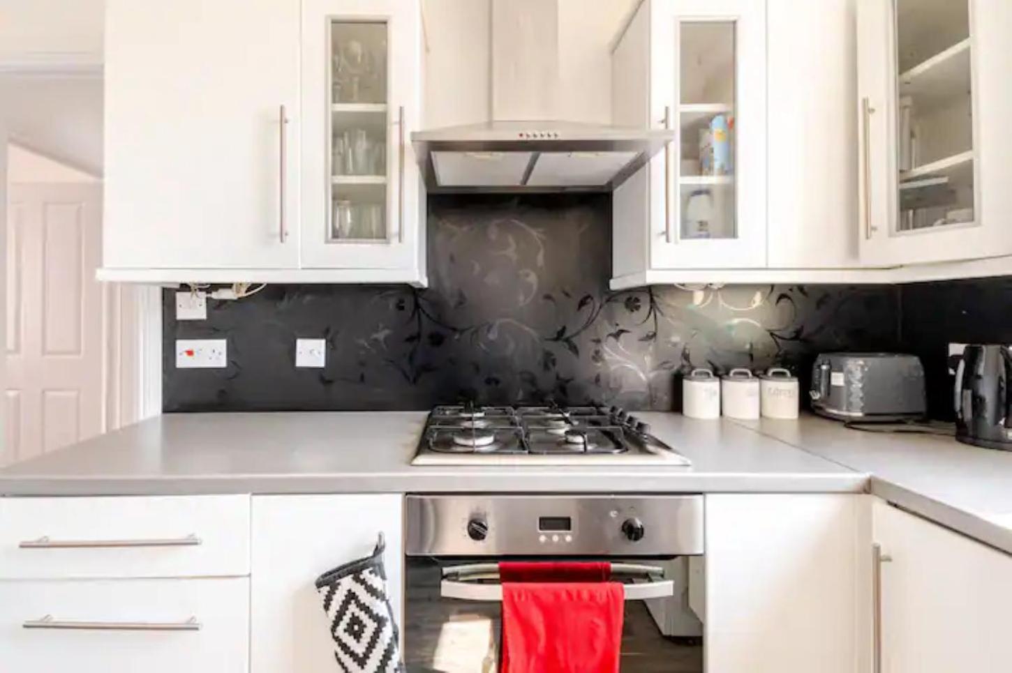 הייסטינגס Castle View 2 Bedroom Apartment In Town Centre מראה חיצוני תמונה